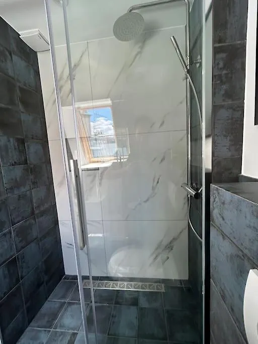 Fully Renovated For 2 Apartment Paris